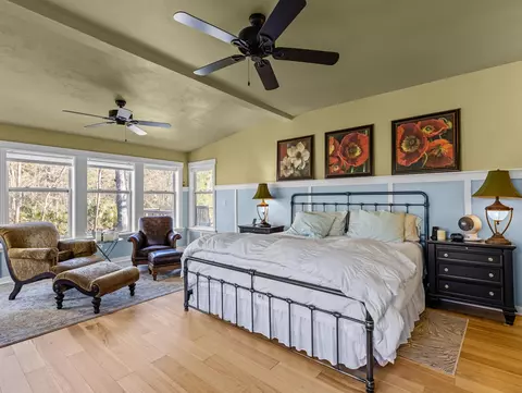 Bedroom - 1720 NE Cedar St, Steinhatchee, FL 32359 photo 3 of 6