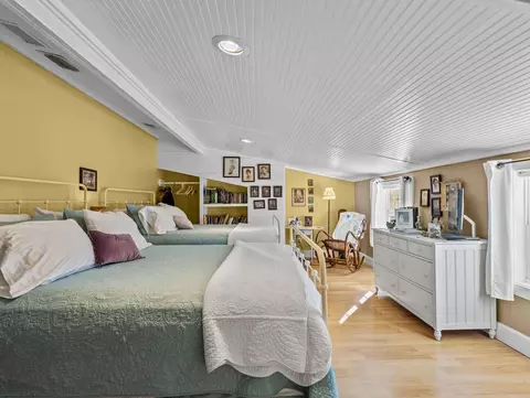 Bedroom - 1720 NE Cedar St, Steinhatchee, FL 32359 photo 5 of 6