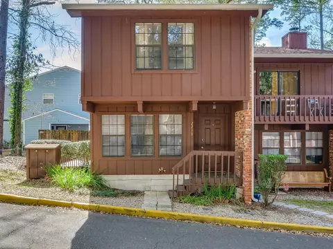 2210 Timberwood Cir, Tallahassee, FL 32304