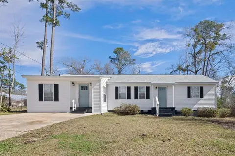 1009 Poplar Rd, Chattahoochee, FL 32324