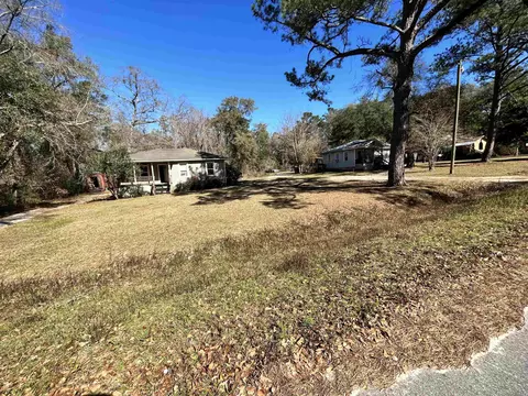 8128 Ida Rd, Tallahassee, FL 32304
