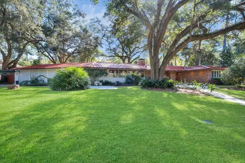 2113 Trescott Dr, Tallahassee, FL 32308