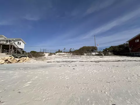 1237 Alligator Dr, Alligator Point, FL 32346