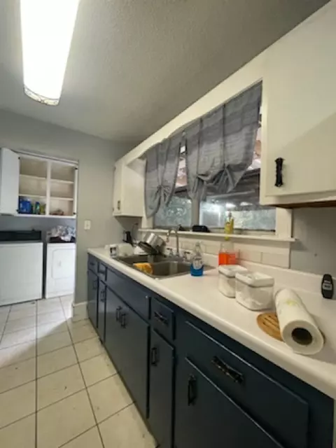 Kitchen - 57 Chehaw St, Panacea, FL 32346 photo 2 of 2