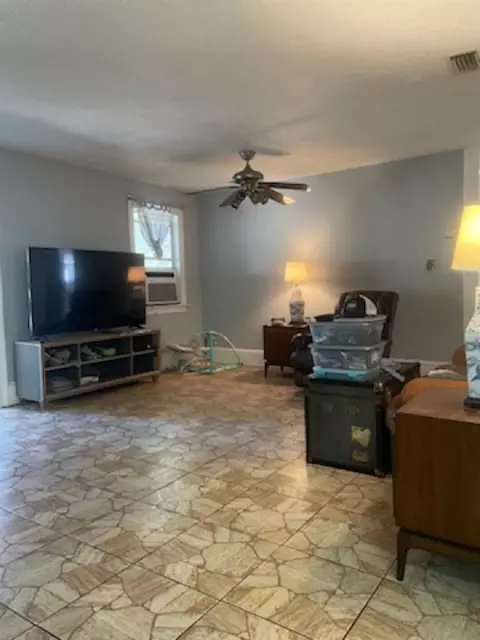 Entry Way - 57 Chehaw St, Panacea, FL 32346 photo 2 of 3