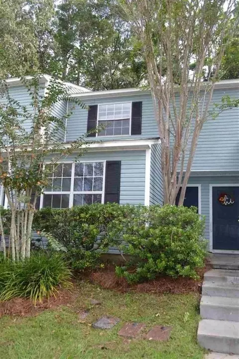 2197 N Timberwood Cir, Tallahassee, FL 32304