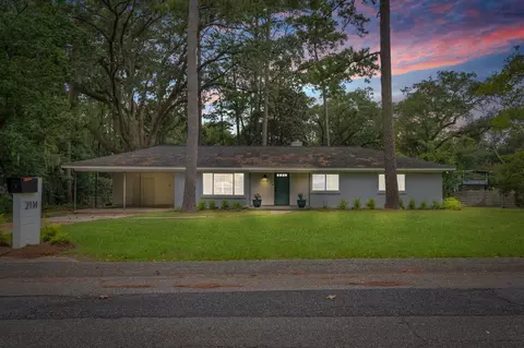 2114 Ridgetop Dr, Tallahassee, FL 32303