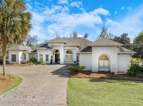 1549 Escadrille Dr, Tallahassee, FL 32308