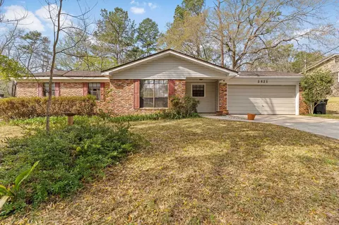 2521 Whisper Way, Tallahassee, FL 32308