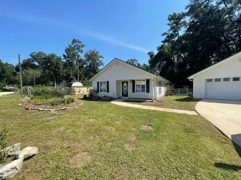 49 Jr Milton Rd, Crawfordville, FL 32327