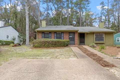 2206 Victory Garden Ln, Tallahassee, FL 32301