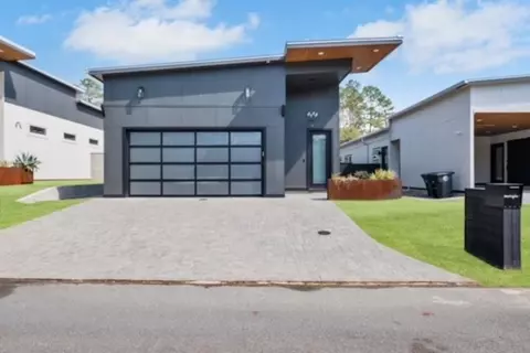 2307 Lake Hall Rd, Tallahassee, FL 32309