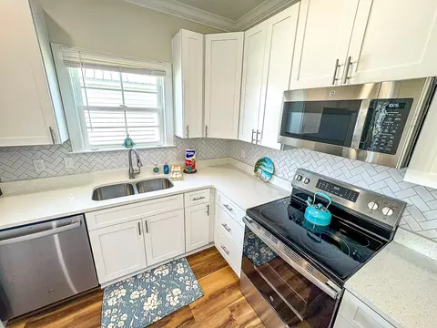 Kitchen - 254 Ante Beppum Loop, Carrabelle, FL 32322 photo 2 of 5