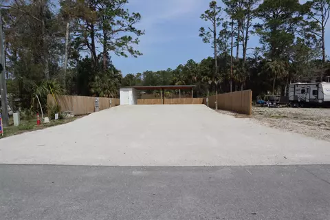 609 SE 2nd Ave, Steinhatchee, FL 32359
