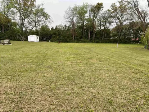 1614 M L King Blvd, Quincy, FL 32351