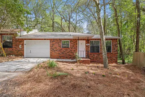 2411 Wren Hollow Dr, Tallahassee, FL 32303