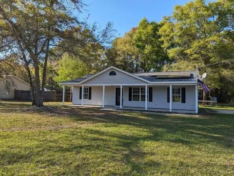 66 Weeping Willow Ct, Crawfordville, FL 32326