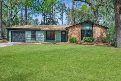 2062 Darnell Cir, Tallahassee, FL 32303