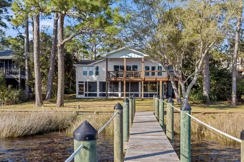 2361 Surf Rd, Ochlockonee Bay, FL 32346
