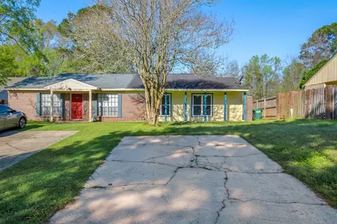 2582 Chateau Ln, Tallahassee, FL 32311
