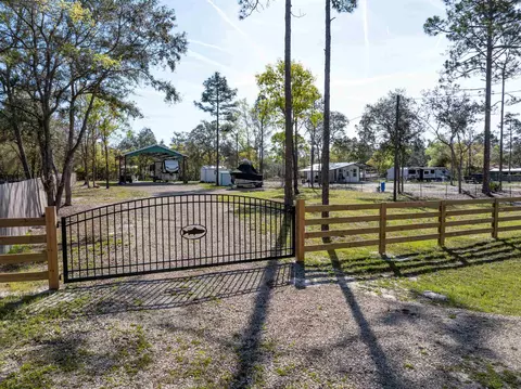 914 Bird Pond Rd, Steinhatchee, FL 32359
