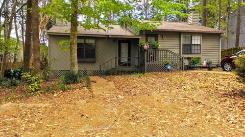 204 Parkbrook Cir, Tallahassee, FL 32301
