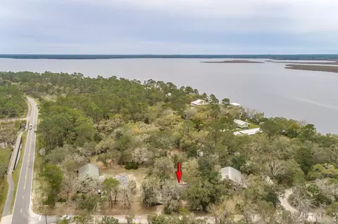 13 Roho Rd, Panacea, FL 32346