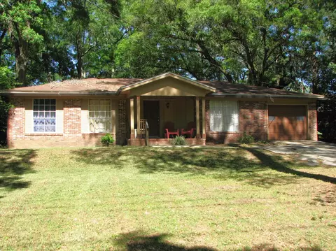 2105 Old Bainbridge Rd, Tallahassee, FL 32303