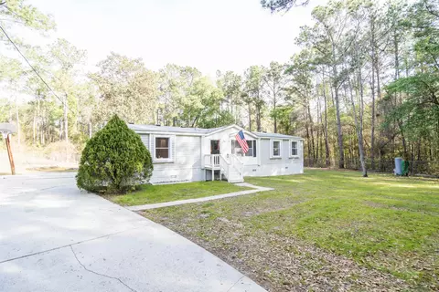 16861 Lake Christiana Ct, Tallahassee, FL 32310