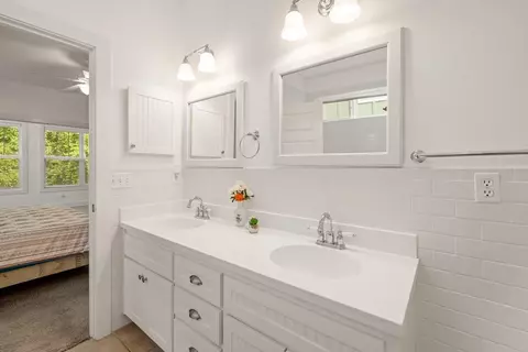 Bath - 1616 Miccosukee Loop, Tallahassee, FL 32308 photo 1 of 7