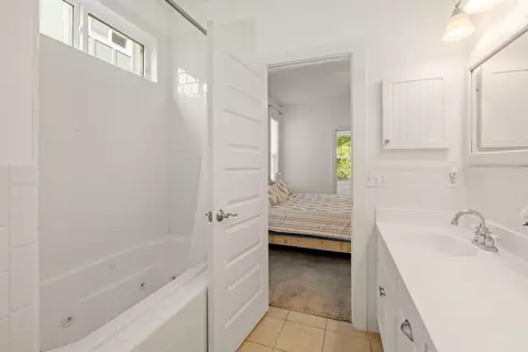 Bath - 1616 Miccosukee Loop, Tallahassee, FL 32308 photo 3 of 7