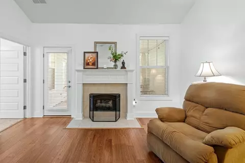 Living - 1616 Miccosukee Loop, Tallahassee, FL 32308 photo 5 of 6