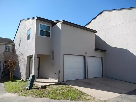 1327 Airport Dr #E12, Tallahassee, FL 32304
