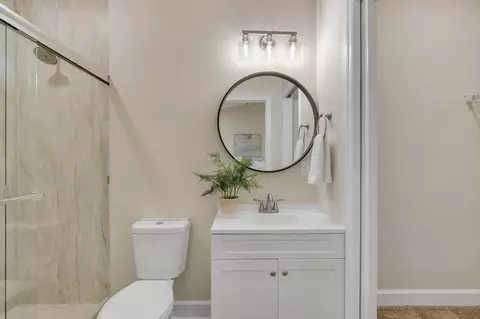 Bath - 518 Thomas St, Quincy, FL 32351 photo 3 of 6
