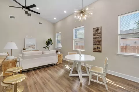 Dining - 518 Thomas St, Quincy, FL 32351 photo 2 of 3