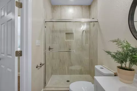 Bath - 518 Thomas St, Quincy, FL 32351 photo 5 of 6
