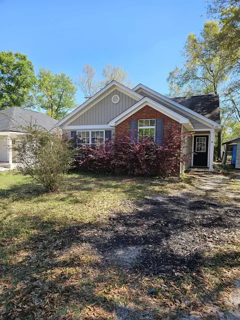 127 Lance Ln, Crawfordville, FL 32327