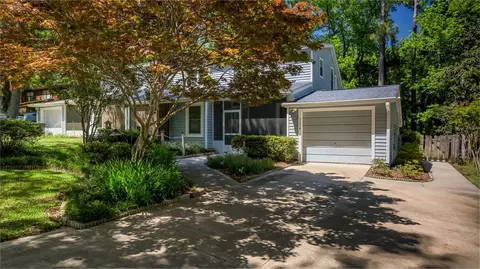 2154 Shangri La Ln, Tallahassee, FL 32303