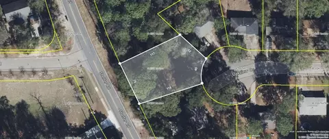 4633 Shelfer Rd, Tallahassee, FL 32305