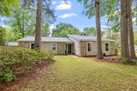 4514 Foxcroft Dr, Tallahassee, FL 32309