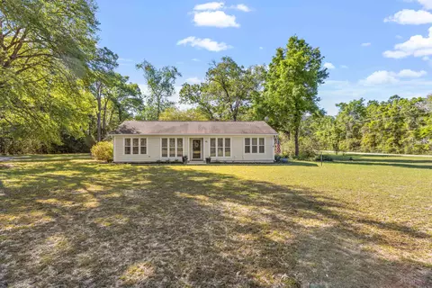 45 Laurel Ln, Crawfordville, FL 32327