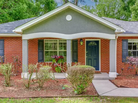 933 Splendor Rd, Tallahassee, FL 32301