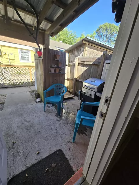 Exterior - 50 Pine St # -2, Lanark Village, FL 32323 photo 8 of 10