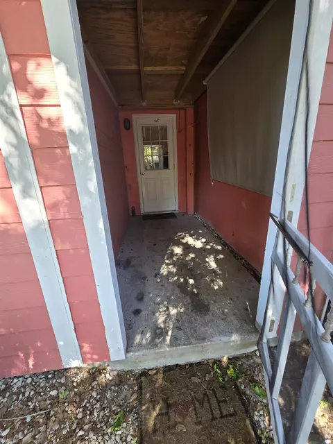 Exterior - 50 Pine St # -2, Lanark Village, FL 32323 photo 6 of 10