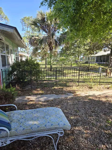 Exterior - 50 Pine St # -2, Lanark Village, FL 32323 photo 7 of 10