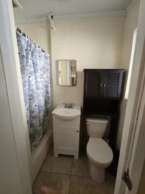 Bath - 50 Pine St # -2, Lanark Village, FL 32323 photo 1 of 1