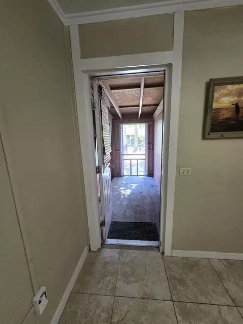 Entry Way - 50 Pine St # -2, Lanark Village, FL 32323 photo 1 of 1