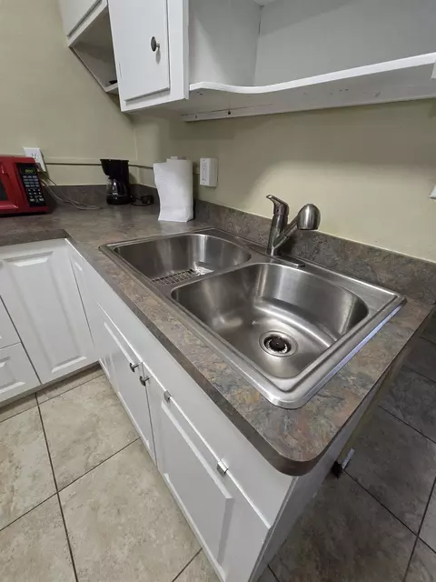 Kitchen - 50 Pine St # -2, Lanark Village, FL 32323 photo 7 of 7