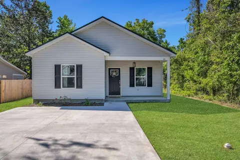 25 Catawba Trl, Crawfordville, FL 32327