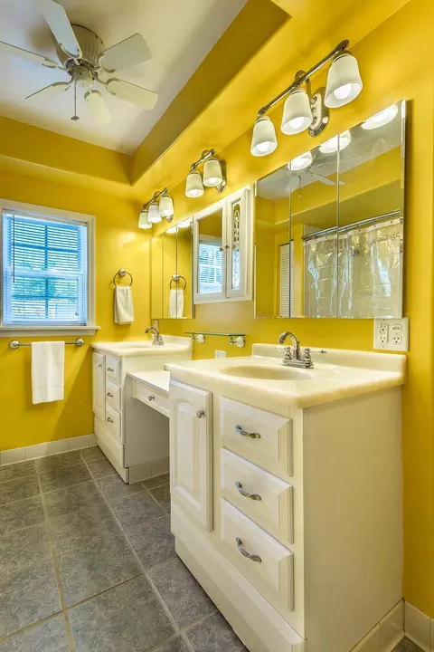 Bath - 85 Shell Island Rd, Saint Marks, FL 32355 photo 1 of 4
